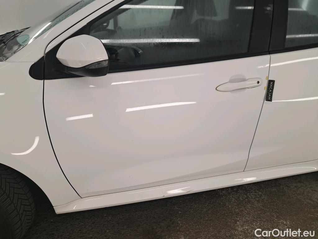  Toyota  Yaris TOYOTA  Hybride / 2019 / 5P / Berline Hybride 116h Dynamic Business Beyond Zer #3