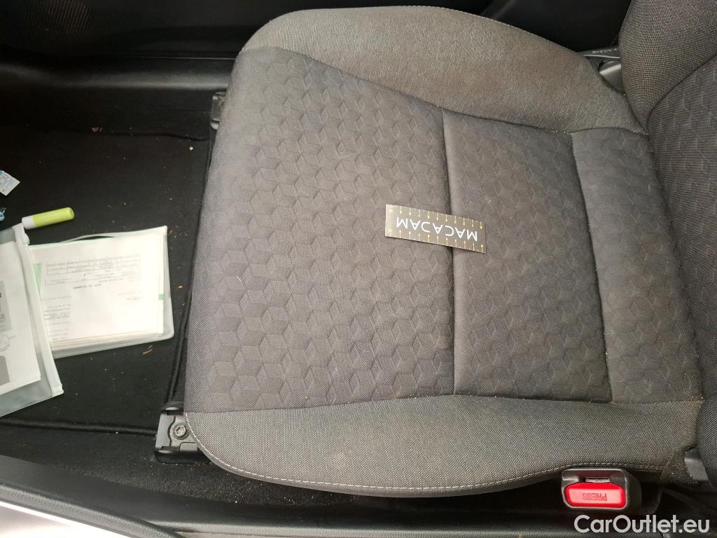  Toyota  Yaris TOYOTA  Hybride / 2019 / 5P / Berline Hybride 116h France Business #42