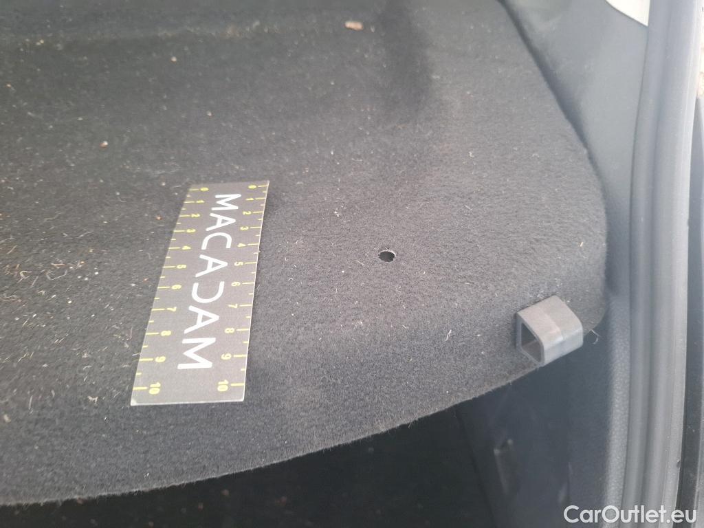  Toyota  Yaris TOYOTA  Hybride / 2019 / 5P / Berline Hybride 116h France Business #40