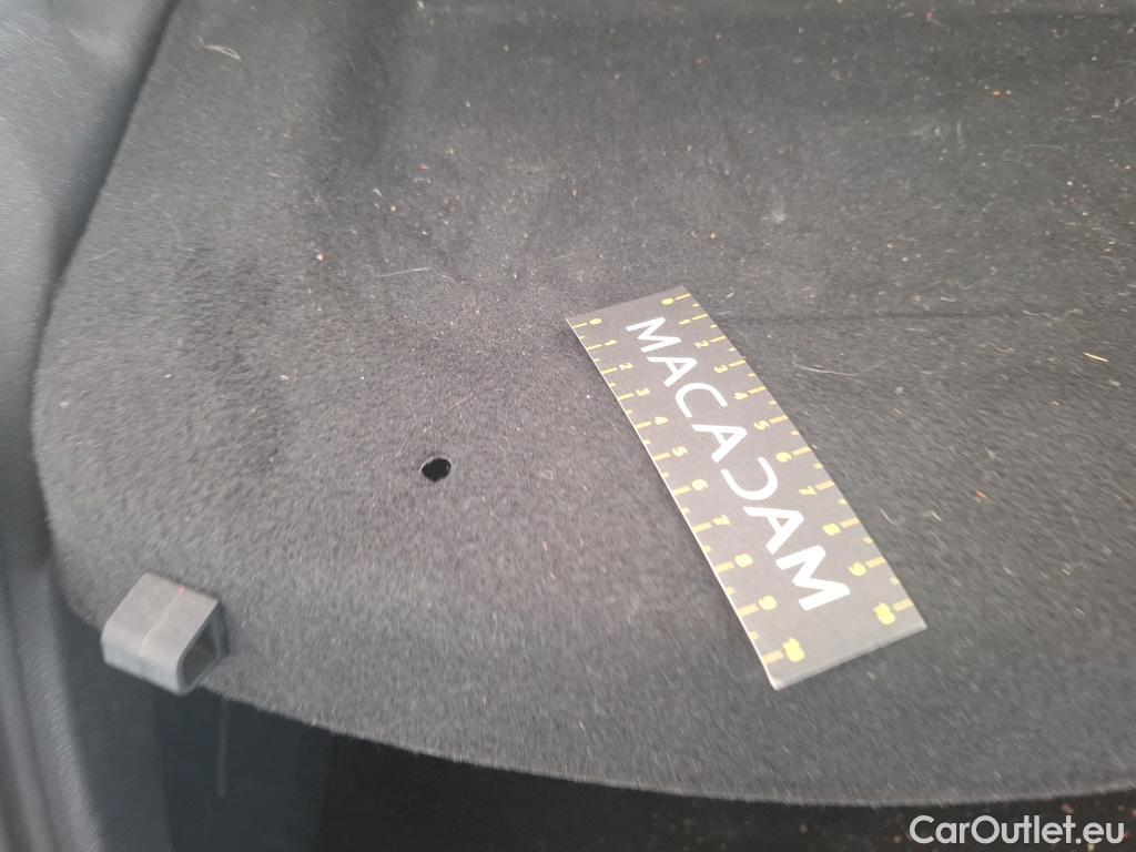  Toyota  Yaris TOYOTA  Hybride / 2019 / 5P / Berline Hybride 116h France Business #38