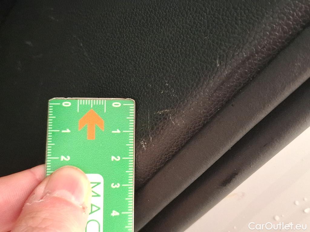  Volkswagen  T-ROC VOLKSWAGEN  / 2017 / 5P / SUV 1.6 TDI 115 LOUNGE BUSINESS #28