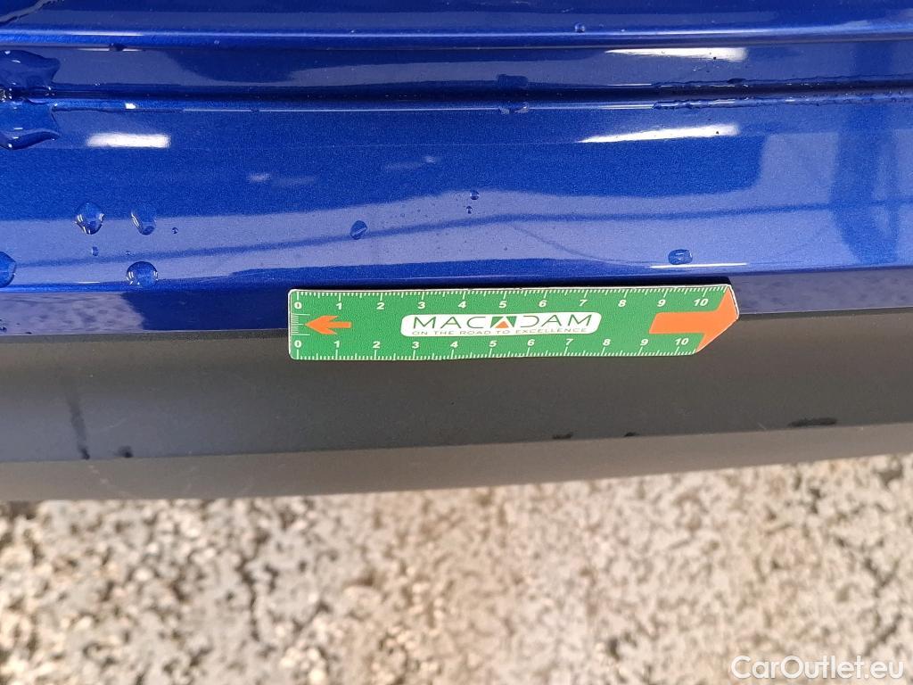  Toyota  C-HR TOYOTA  / 2016 / 5P / SUV 1.8 HYBRIDE 122 DISTINCTIVE #3