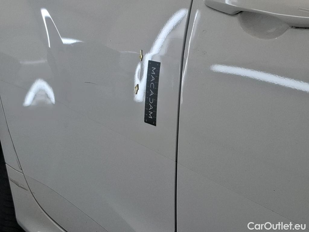  Toyota  Yaris TOYOTA  Hybride / 2019 / 5P / Berline Hybride 116h France Business #35