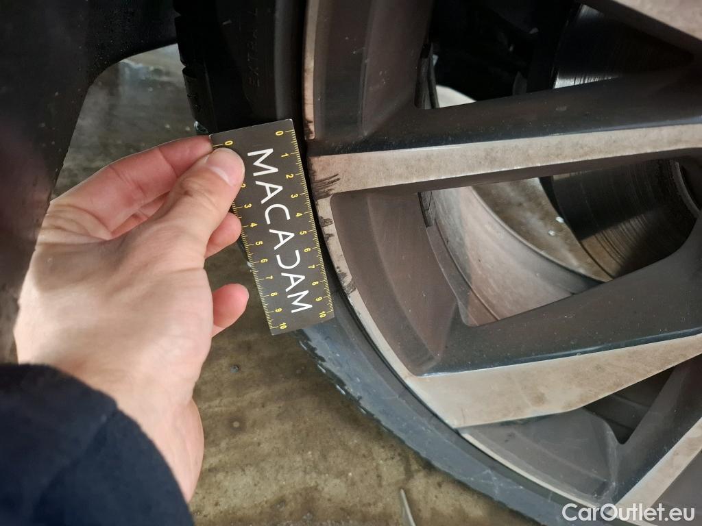  Volkswagen  T-ROC  R-Line 1.5 TSI 150CV BVA7 E6d #40