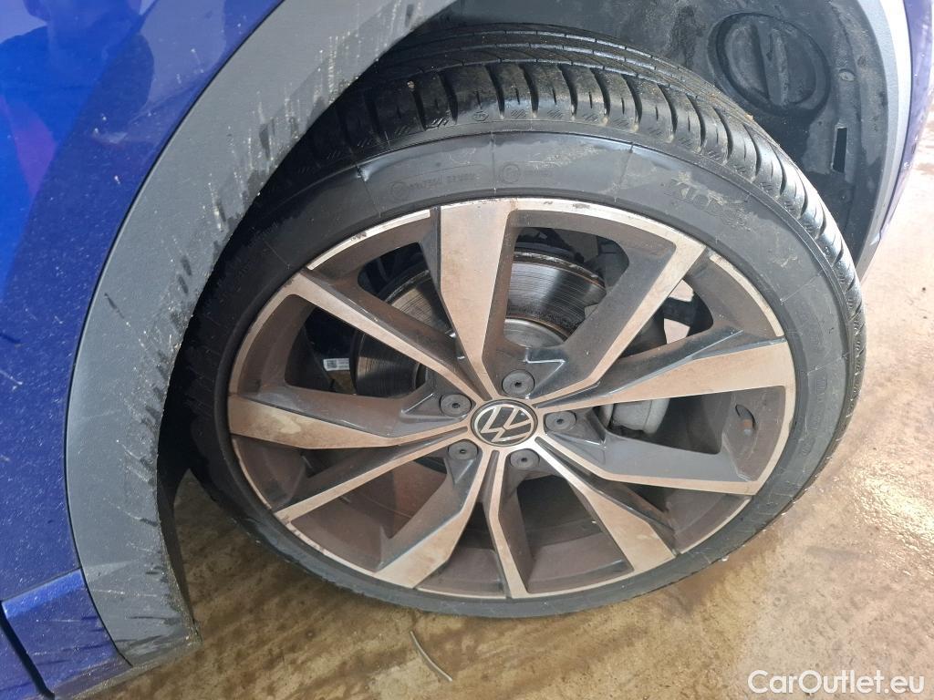 Volkswagen  T-ROC  R-Line 1.5 TSI 150CV BVA7 E6d #37