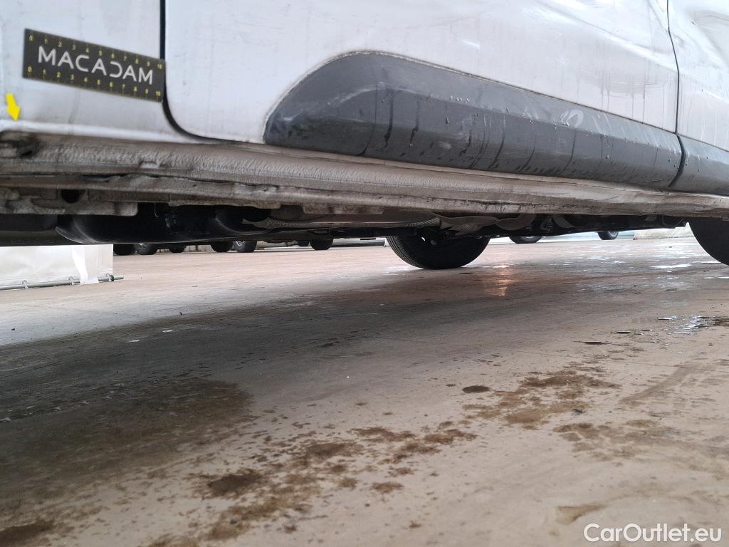  Peugeot  Expert PEUGEOT  / 2016 / 4P / Fourgon tôlé 1.5 BHDI 120 S&S TAILLE M PACK ASPHALT #6