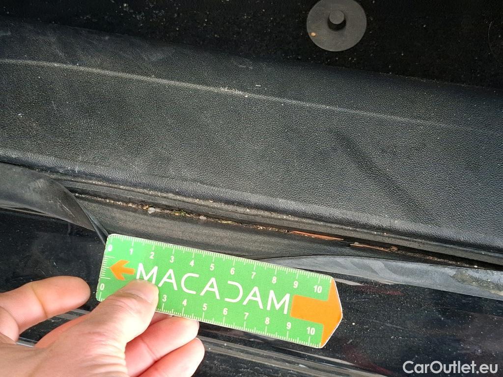  Peugeot  208  Affaire Premium Pack 1.2 80CV BVM5 E6dT #2