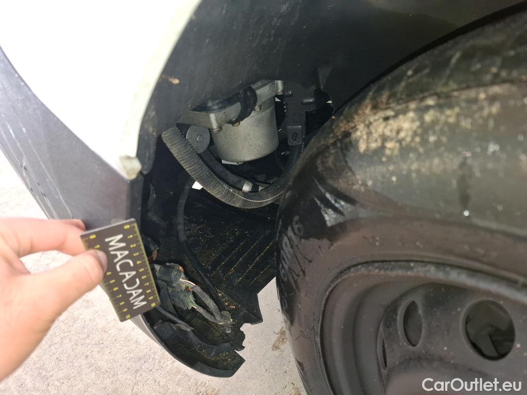  Peugeot  Expert PEUGEOT  / 2016 / 4P / Fourgon tôlé 1.5 BHDI 120 S&S TAILLE M PACK ASPHALT #38