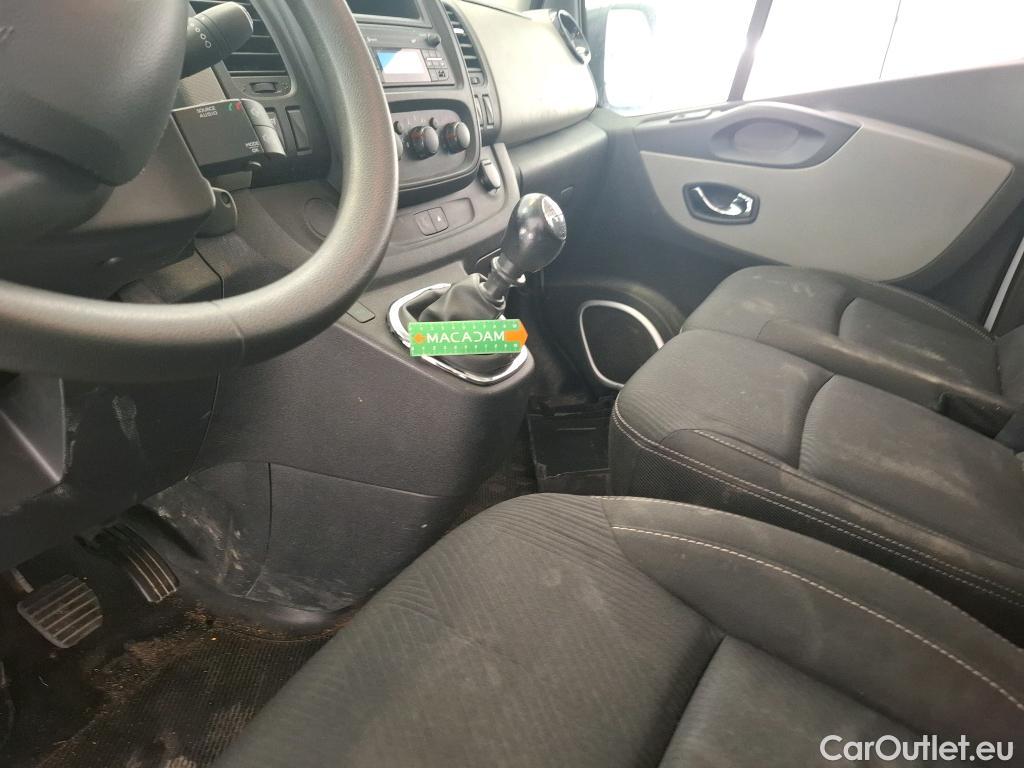  Renault  Trafic RENAULT  VU 4p Fourgon FG-GCF L1H1 1000 dCi 90 #48