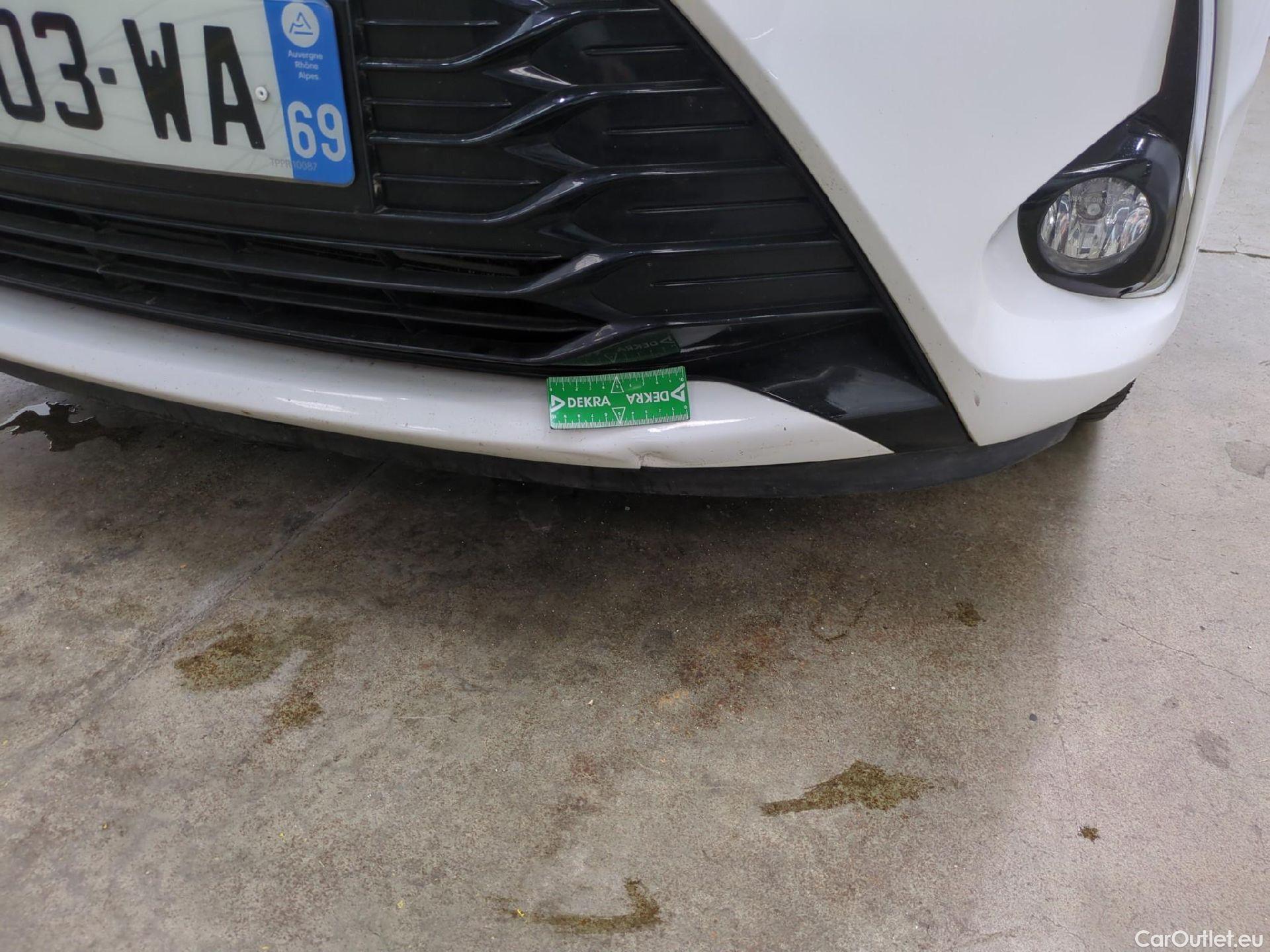  Toyota  Yaris  Hybride Affaires / 2017 / 5P / Berline 1.5 VVT-I HYBRID AUTO France Business #23