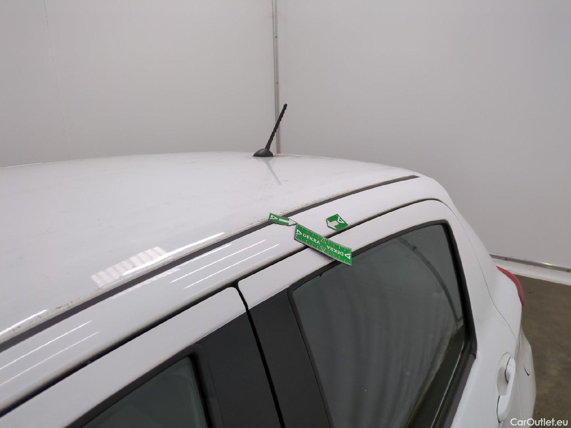  Toyota  Yaris  Hybride Affaires / 2017 / 5P / Berline 1.5 VVT-I HYBRID AUTO France Business #24