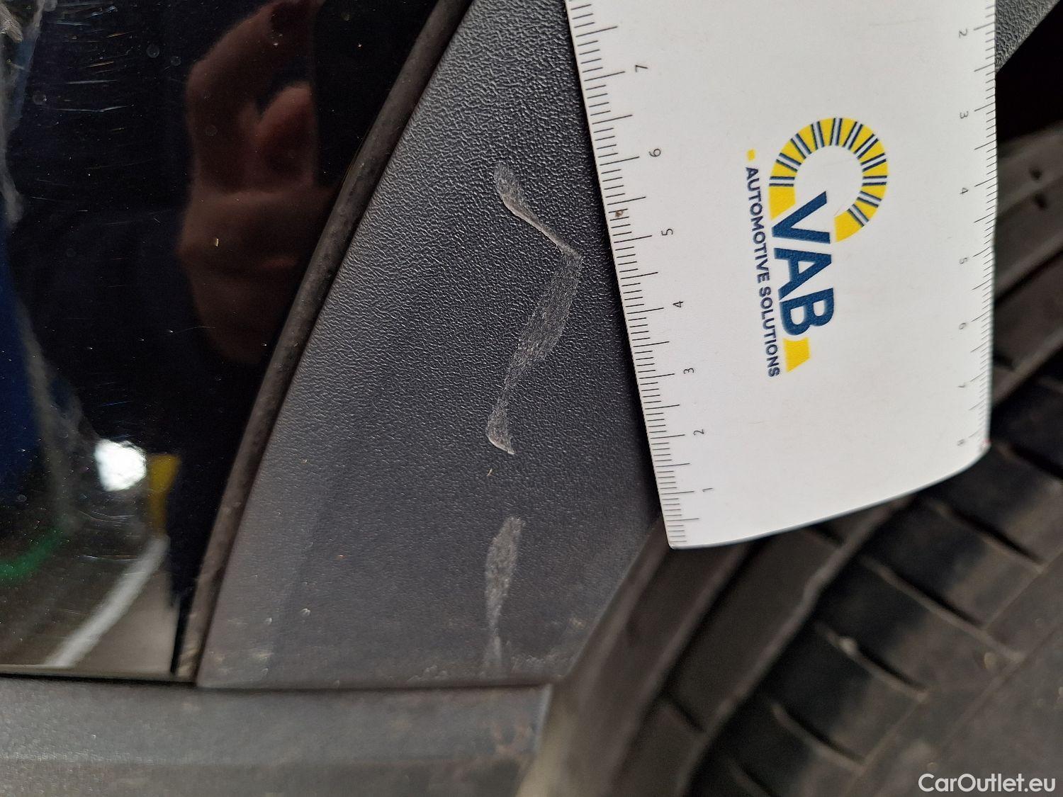  Audi  Q3 Audi,  '18, Audi  35 TDI S Tronic Bus. Ed. Attraction 5d #14