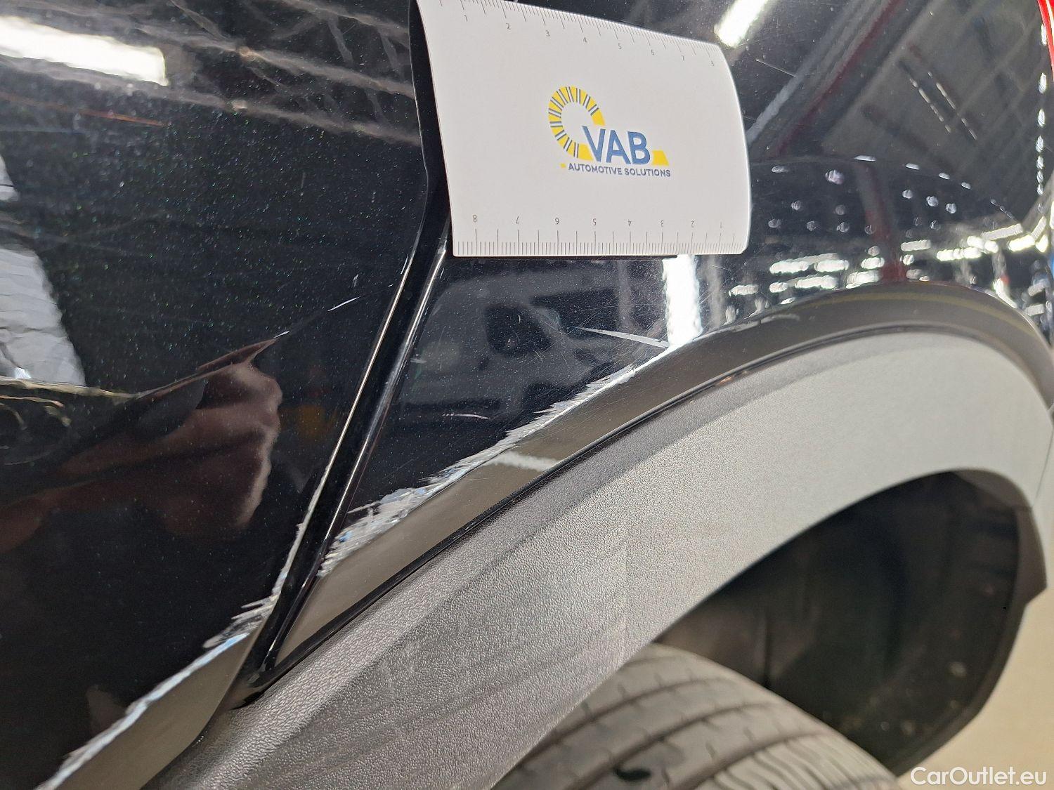  Volvo  XC 40 Volvo, XC40 '17, Volvo XC40 T4 Recharge Geartronic R-Design 5d #28