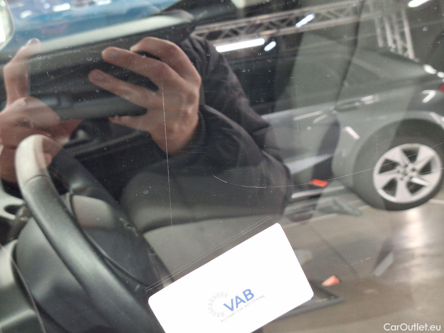  Peugeot  Partner Peugeot, _ '18, Peugeot  1.5 BHDi L1 Light 55kW S/S Premium #2