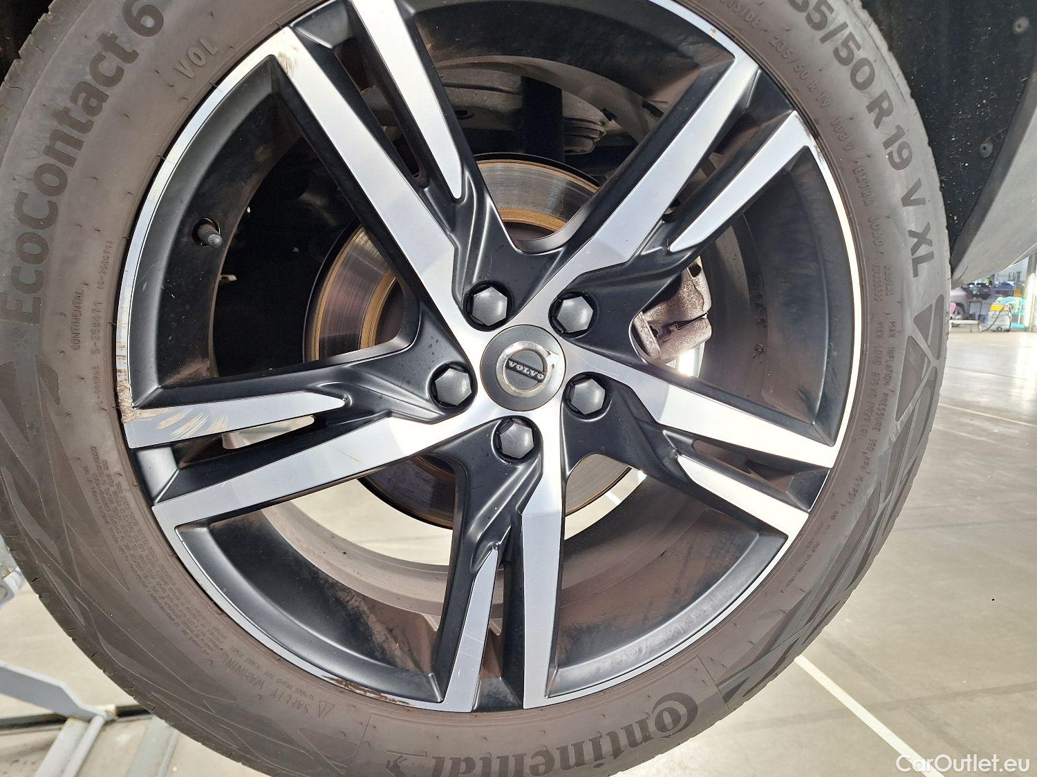  Volvo  XC 40 Volvo, XC40 '17, Volvo XC40 T4 Recharge Geartronic R-Design 5d #7