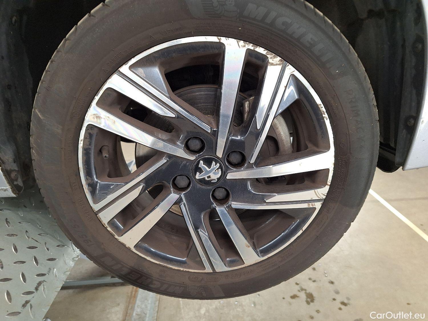  Peugeot  208 Peugeot,  '19, Peugeot  1.2 PureTech 100 MAN6 S&S Allure Pack  #5