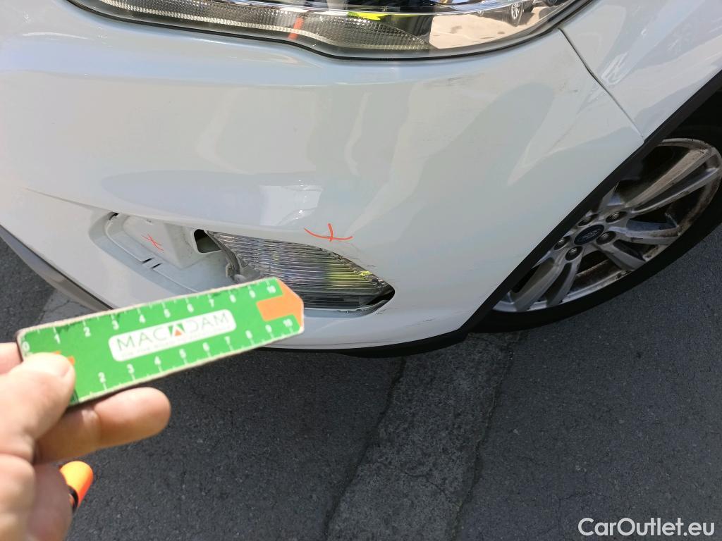  Ford  Kuga FORD  / 2016 / 5P / todoterreno 1.5 EcoBoost 88kW 4x2 Trend+ (CX) #26