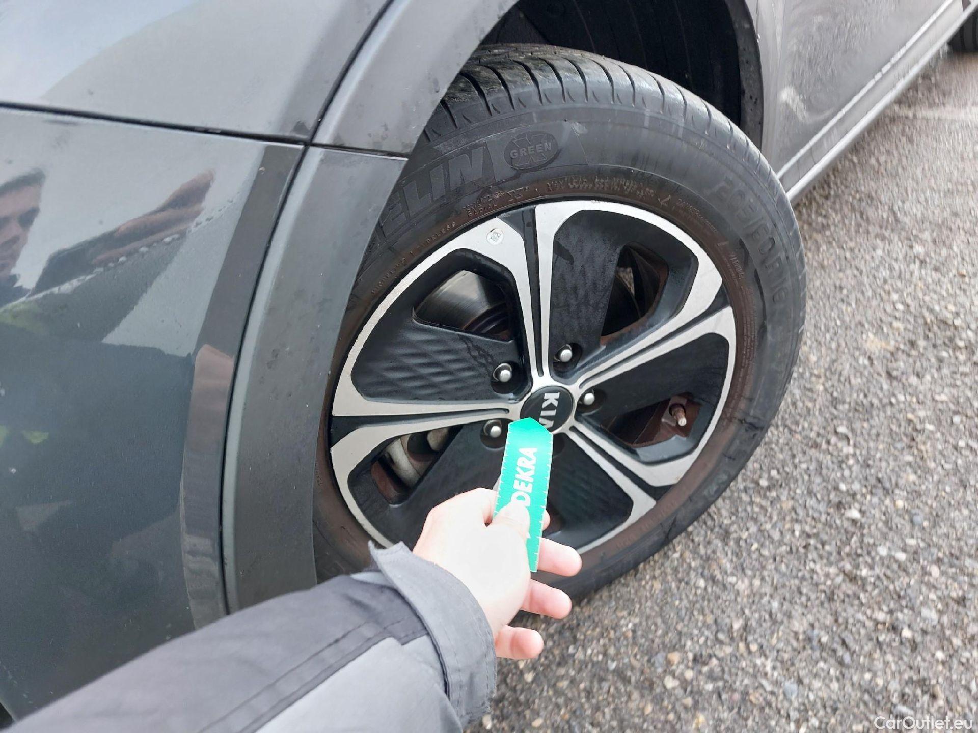  KIA  XCeed KIA  1.6 GDi PHEV 104kW (141CV) eDrive (AC) #1