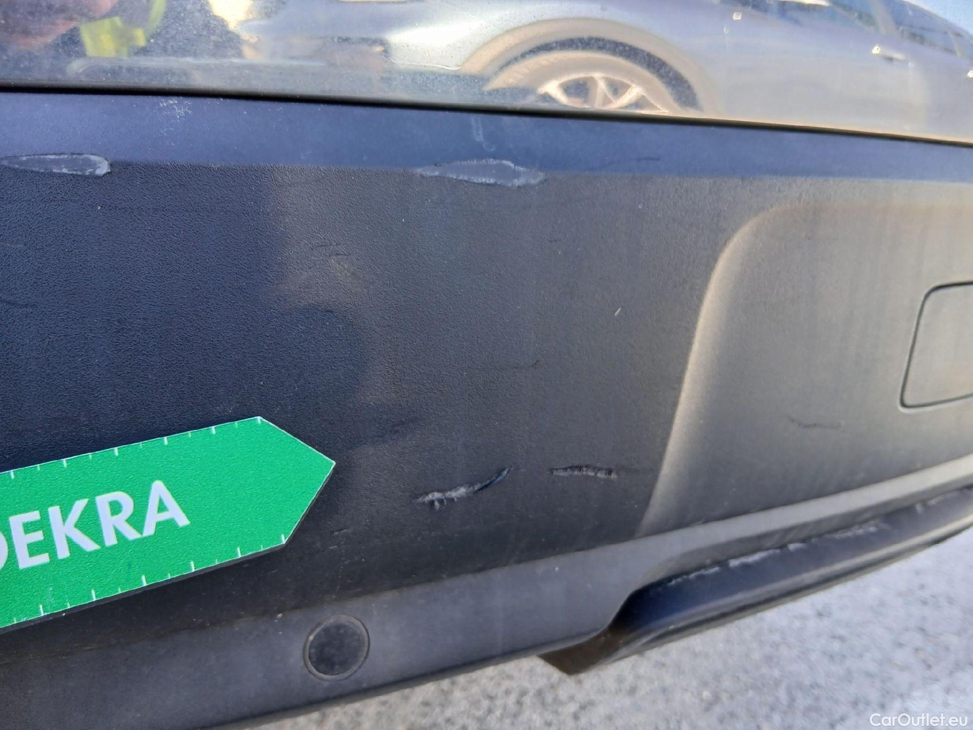  Peugeot  3008 PEUGEOT  Hybrid / 2020 / 5P / todoterreno 225 e-EAT8 Allure (AC2) #20