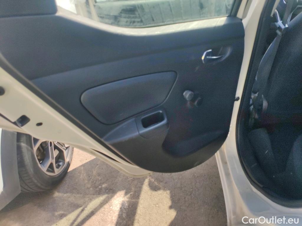  Nissan  Micra NISSAN  / 2017 / 5P / berlina con portón IG-T 68 kW (92 CV) E6D-F Acenta #14