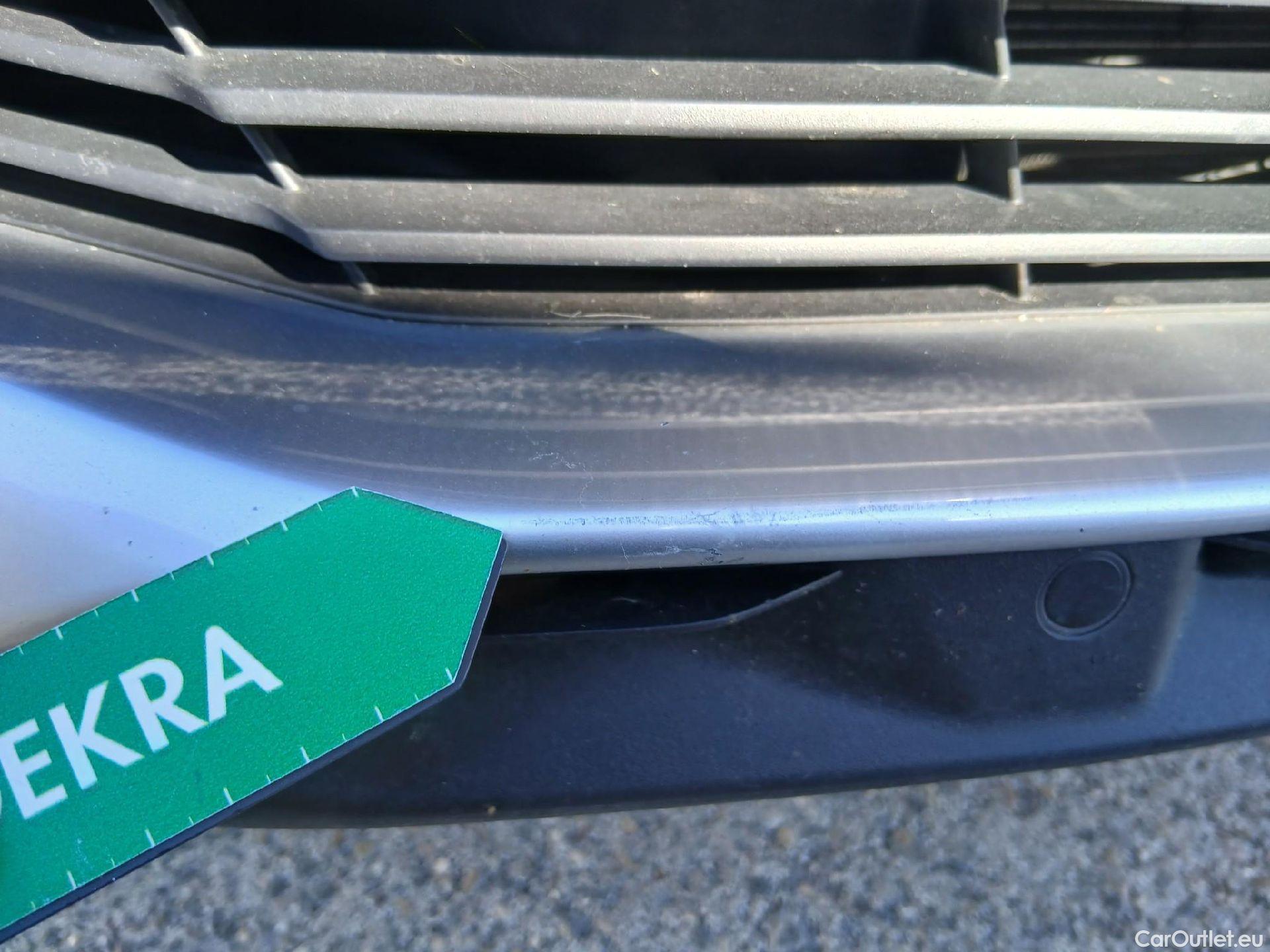  Peugeot  3008 PEUGEOT  Hybrid / 2020 / 5P / todoterreno 225 e-EAT8 Allure (AC2) #8