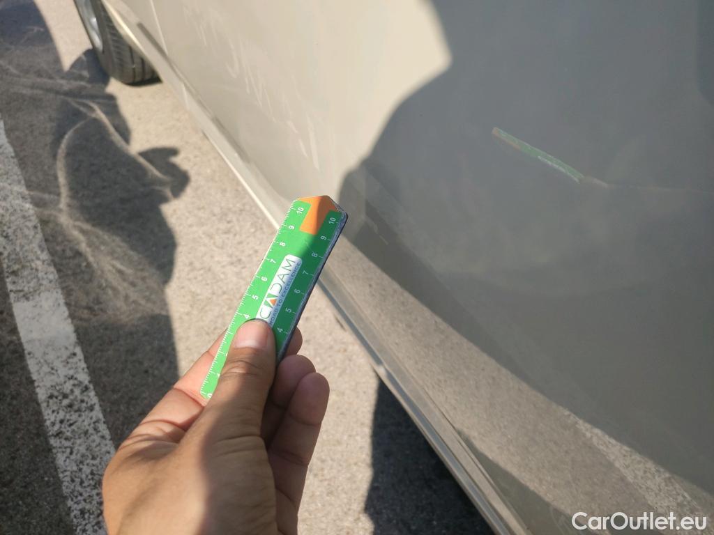  Nissan  Micra NISSAN  / 2017 / 5P / berlina con portón IG-T 68 kW (92 CV) E6D-F Acenta #9