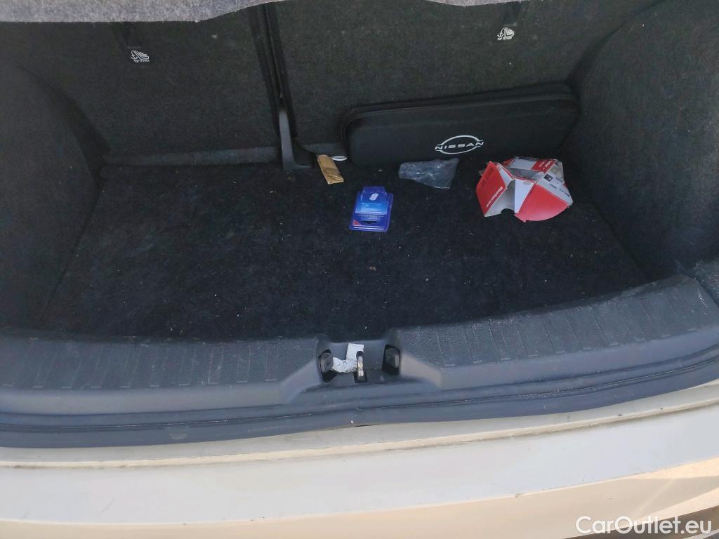  Nissan  Micra NISSAN  / 2017 / 5P / berlina con portón IG-T 68 kW (92 CV) E6D-F Acenta #28