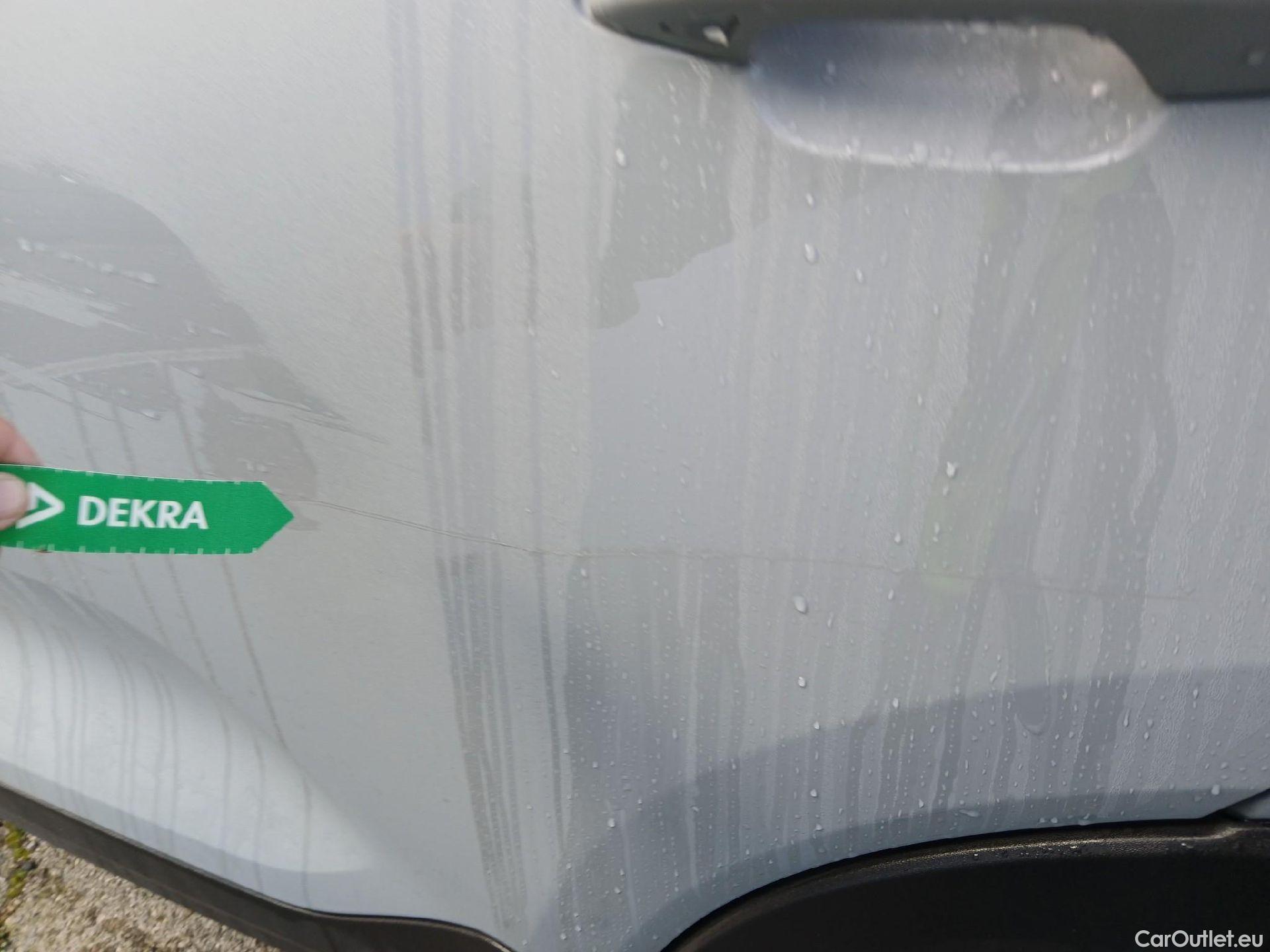  Volvo  XC 40 VOLVO XC40 / 2021 / 5P / todoterreno 2.0 B3 G Plus Dark Auto (AC) #17