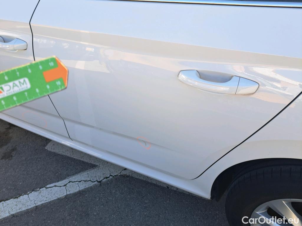  Skoda  KAMIQ SKODA  1.0 TSI 81kW (110CV) DSG Ambition #14