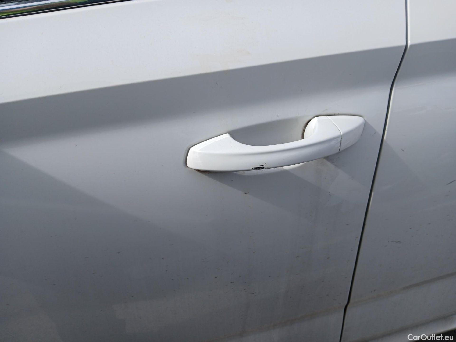  Skoda  KAMIQ SKODA  1.0 TSI 81kW (110CV) DSG Ambition #12