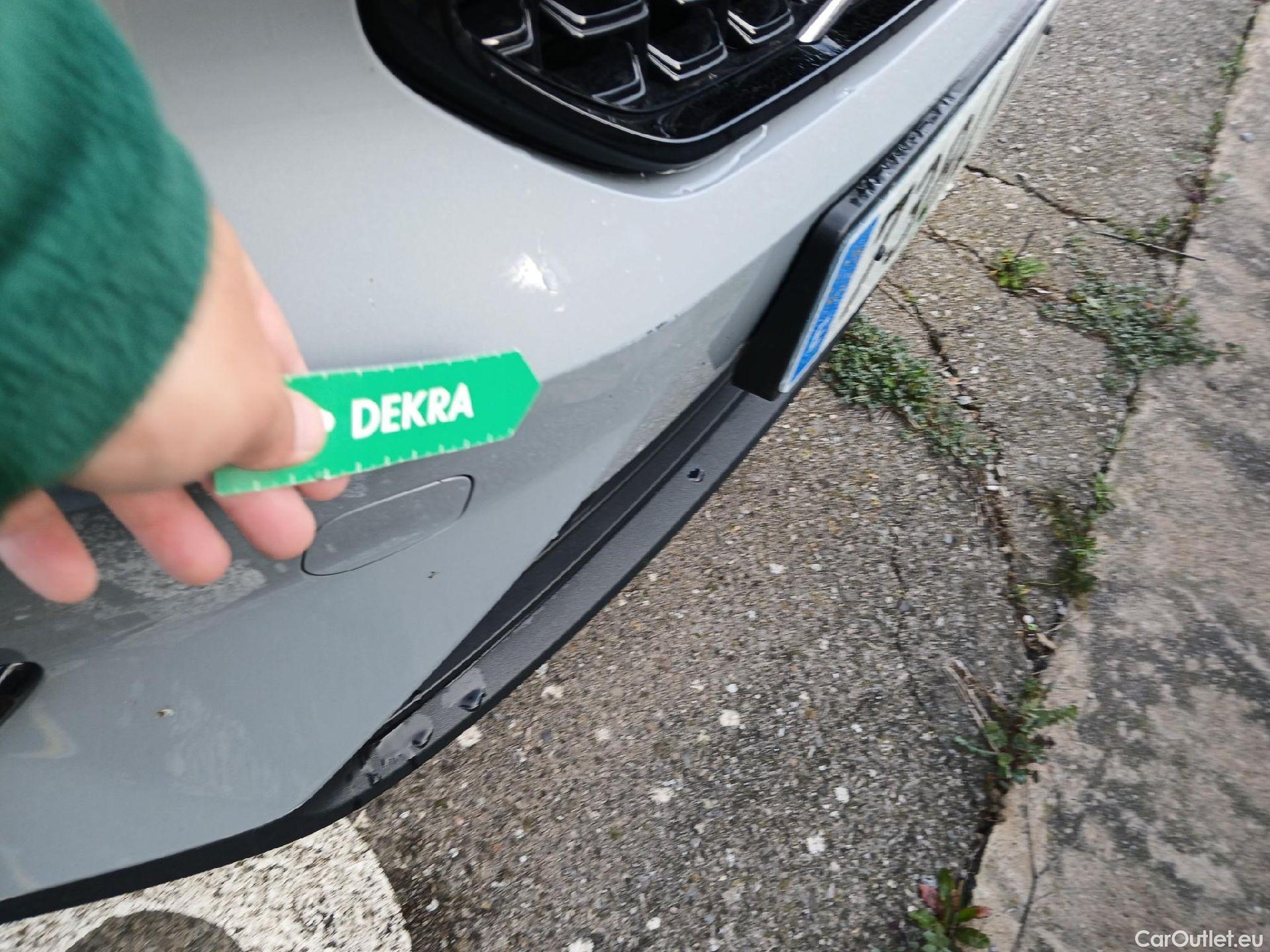  Volvo  XC 40 VOLVO XC40 / 2021 / 5P / todoterreno 2.0 B3 G Plus Dark Auto (AC) #9