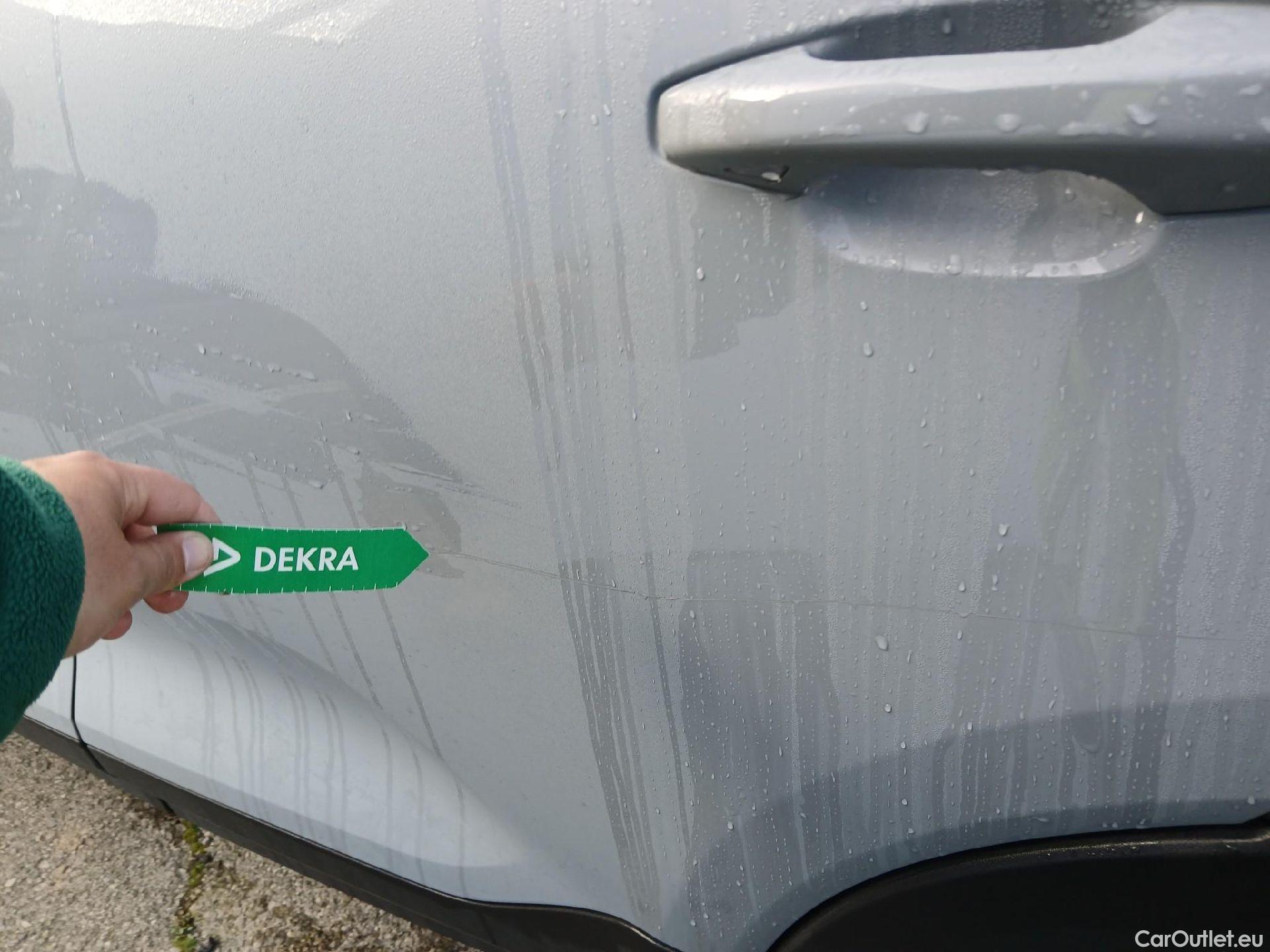  Volvo  XC 40 VOLVO XC40 / 2021 / 5P / todoterreno 2.0 B3 G Plus Dark Auto (AC) #16