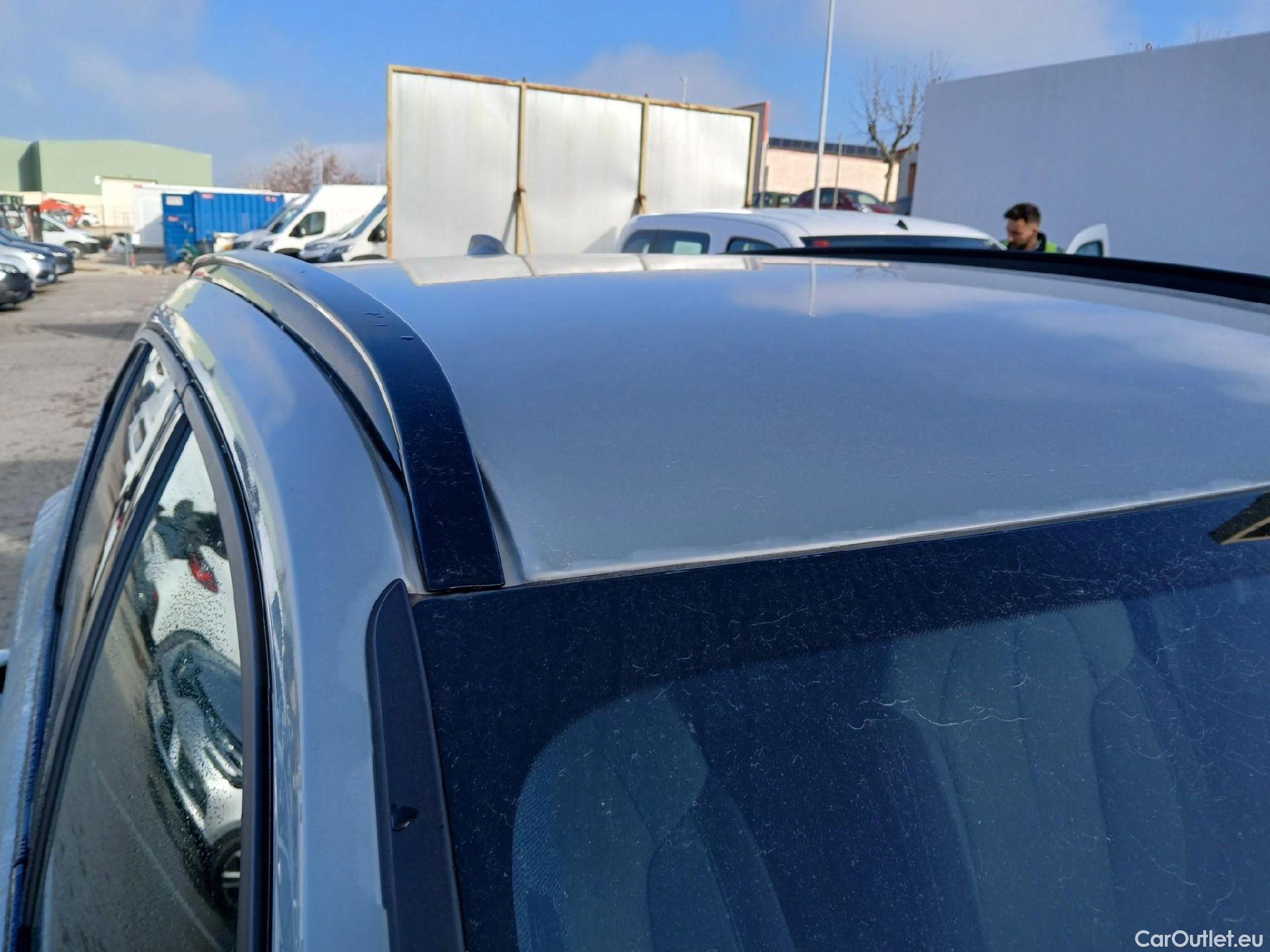  Volvo  XC 40 VOLVO XC40 / 2021 / 5P / todoterreno 2.0 B3 G Plus Dark Auto (AC) #28