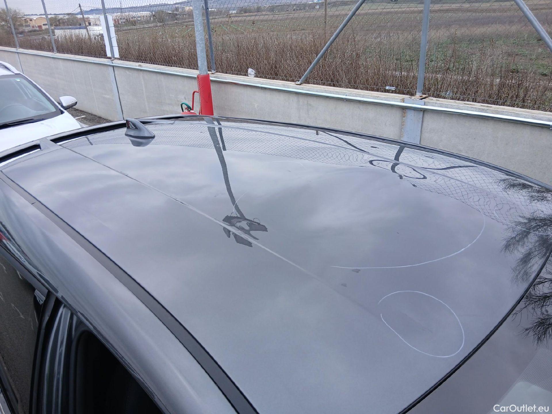  Toyota  C-HR TOYOTA  / 2019 / 5P / todoterreno 2.0 180H Advance #50