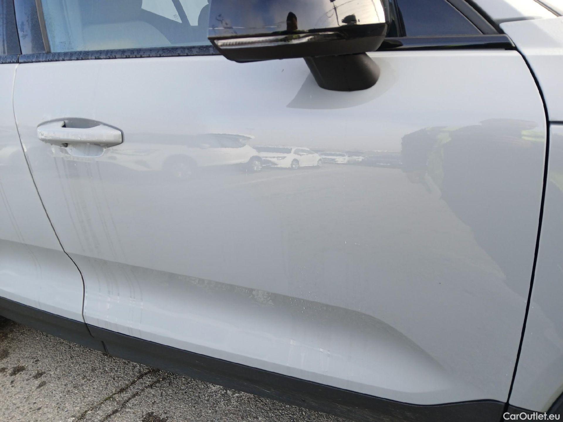  Volvo  XC 40 VOLVO XC40 / 2021 / 5P / todoterreno 2.0 B3 G Plus Dark Auto (AC) #25