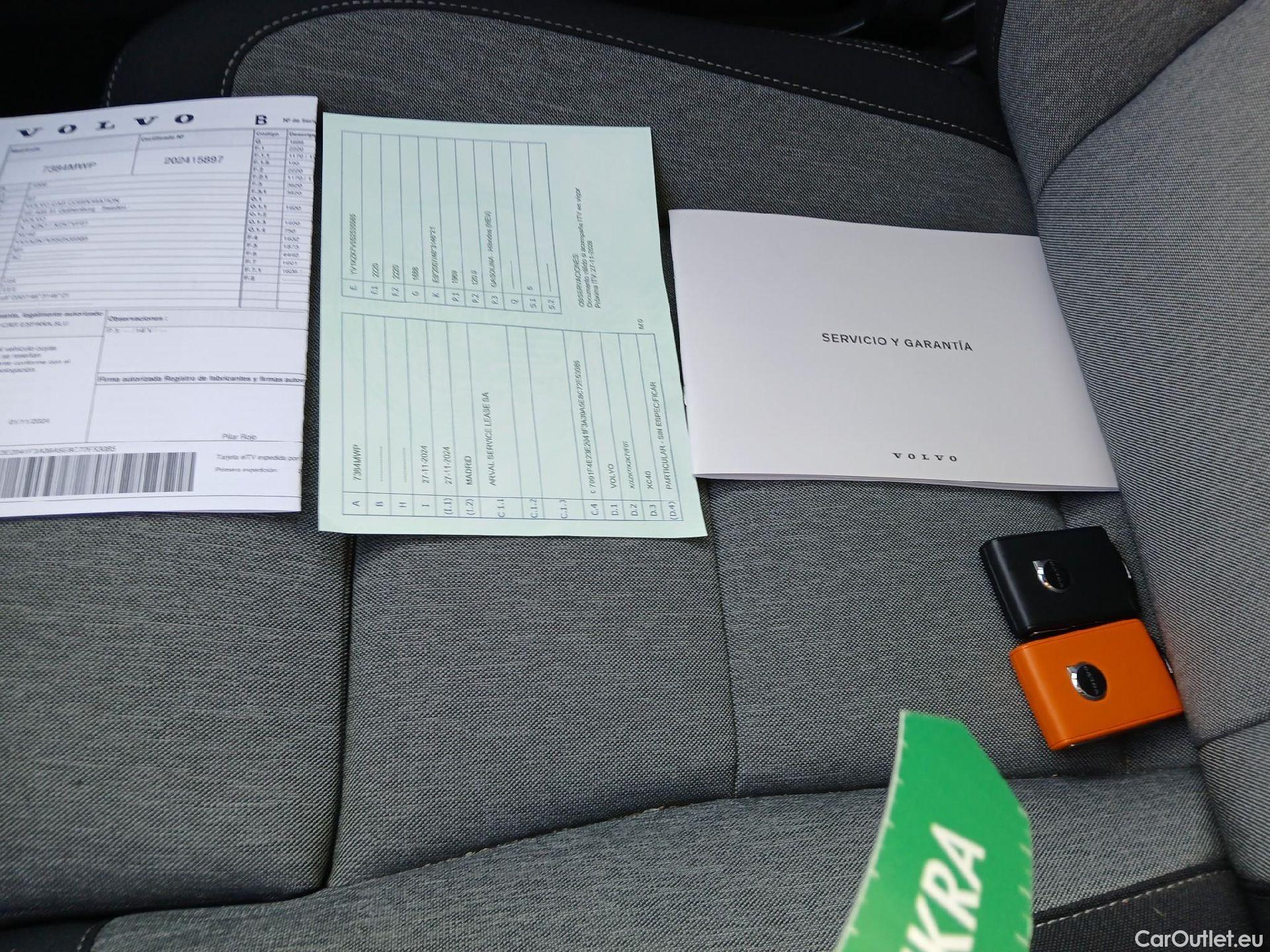  Volvo  XC 40 VOLVO XC40 / 2021 / 5P / todoterreno 2.0 B3 G Plus Dark Auto (AC) #4