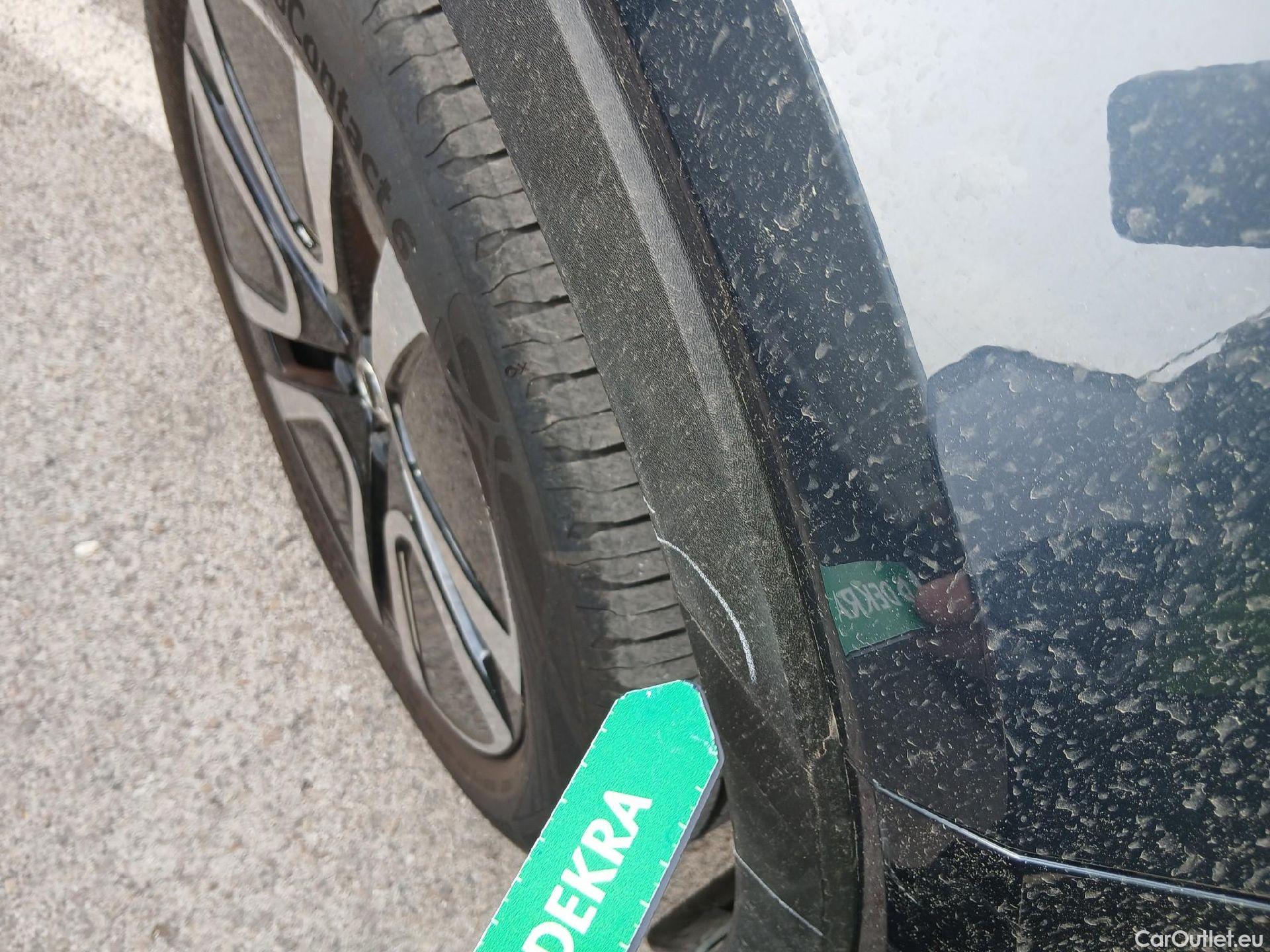  Volvo  XC 40 VOLVO XC40 / 2017 / 5P / todoterreno 1.5 T4 Twin Recharge Inscription Auto #28