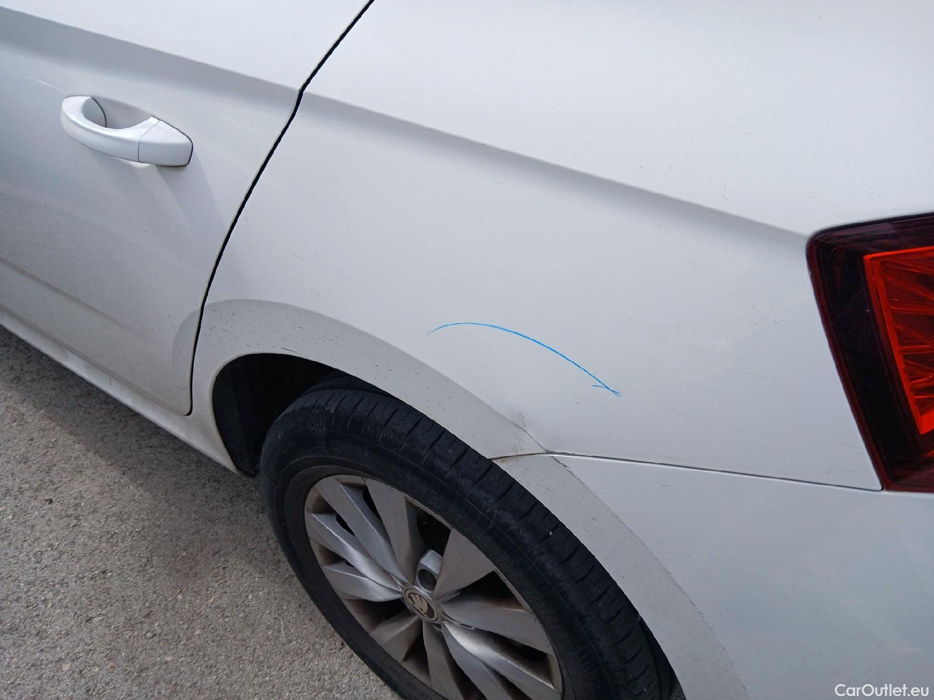  Skoda  KAMIQ SKODA  1.0 TSI 81kW (110CV) DSG Ambition #18