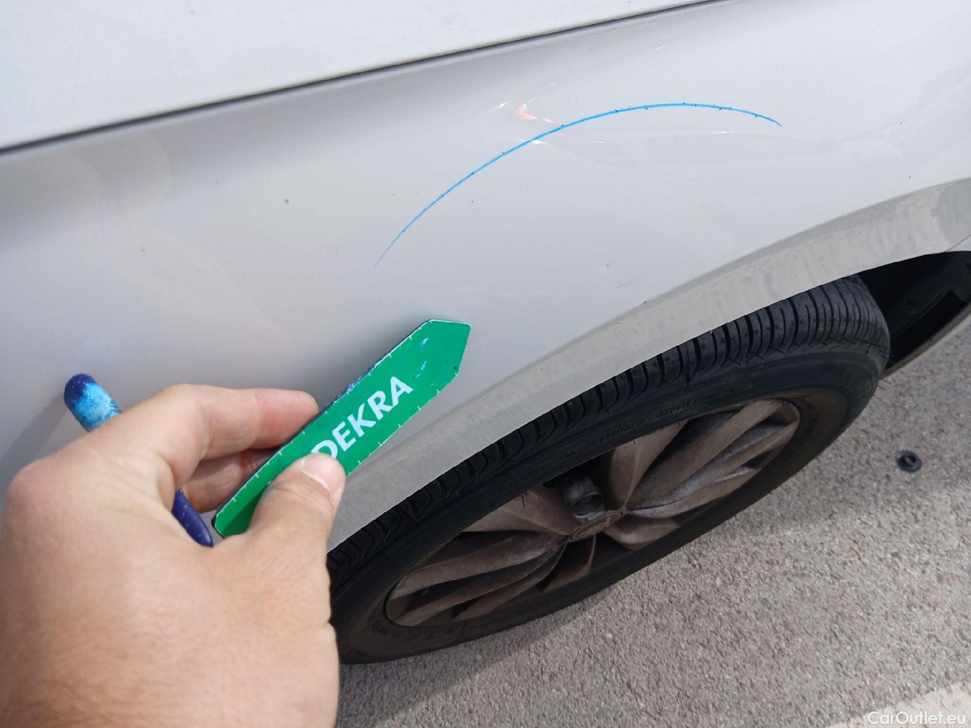  Skoda  KAMIQ SKODA  1.0 TSI 81kW (110CV) DSG Ambition #26