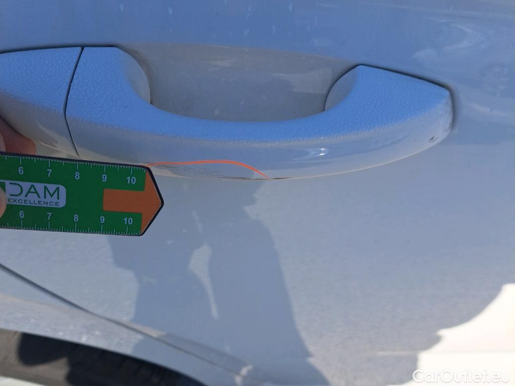  Skoda  KAMIQ SKODA  1.0 TSI 81kW (110CV) DSG Ambition #21