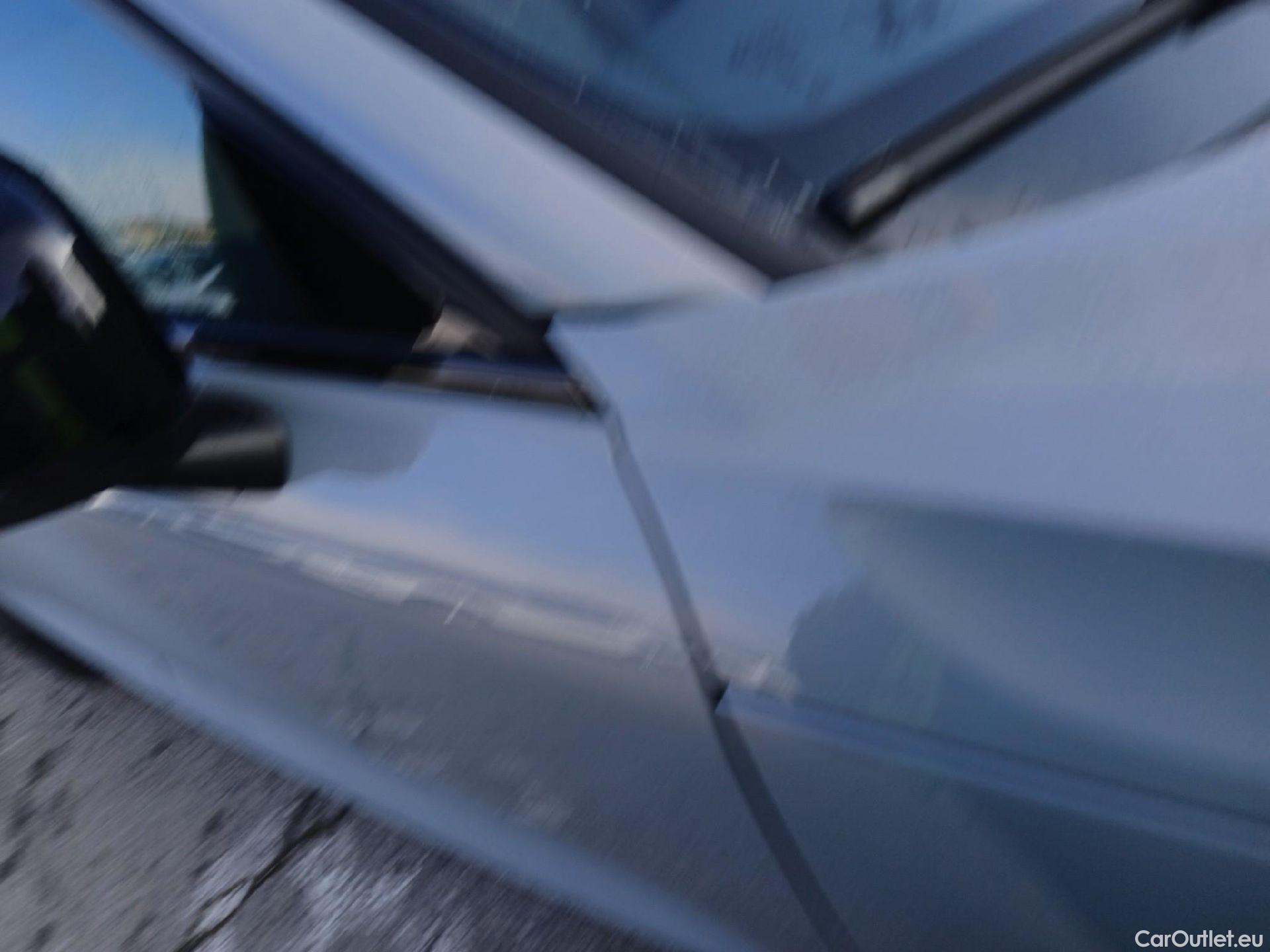  Volvo  XC 40 VOLVO XC40 / 2021 / 5P / todoterreno 2.0 B3 G Plus Dark Auto (AC) #29