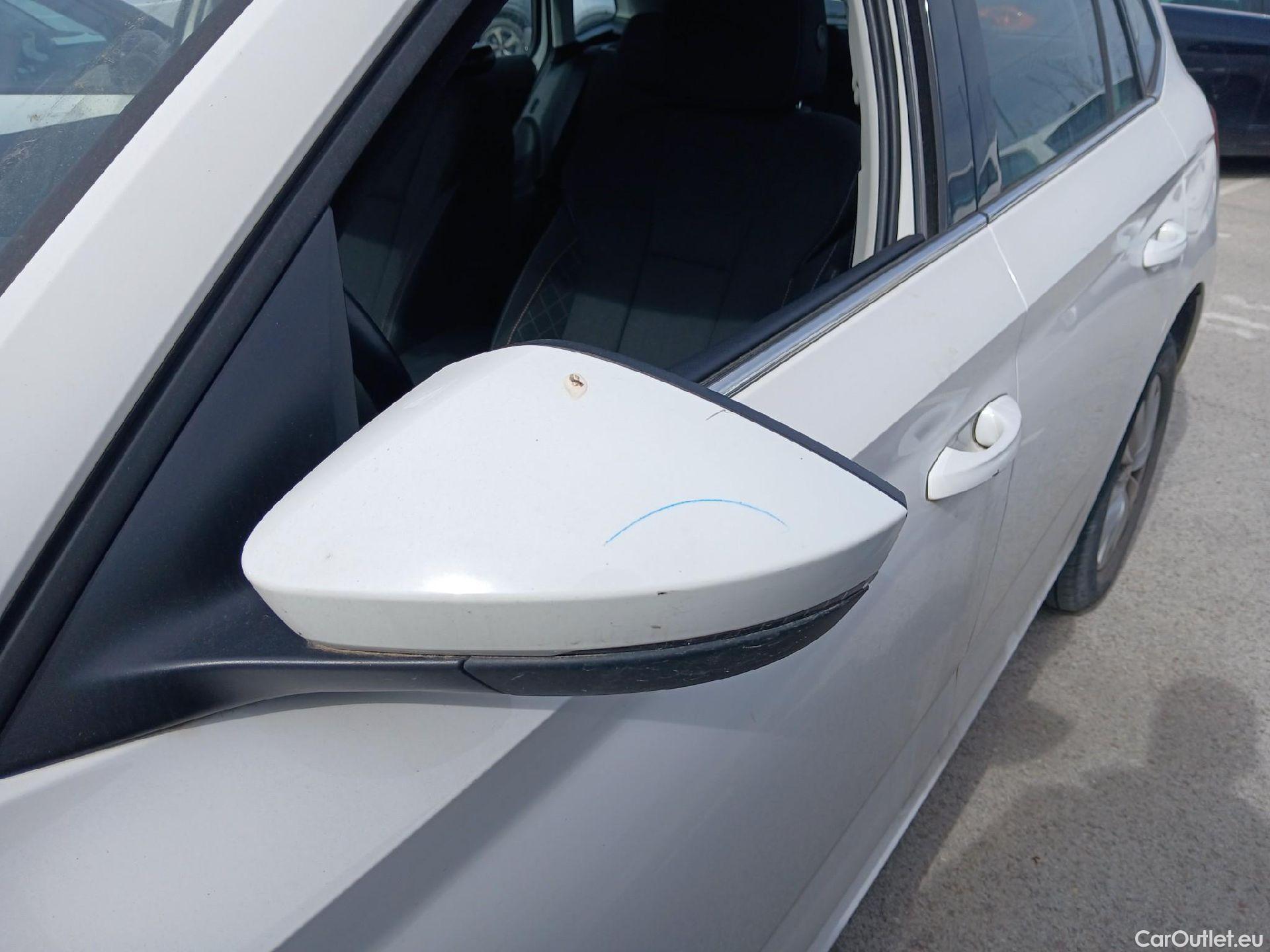  Skoda  KAMIQ SKODA  1.0 TSI 81kW (110CV) DSG Ambition #10