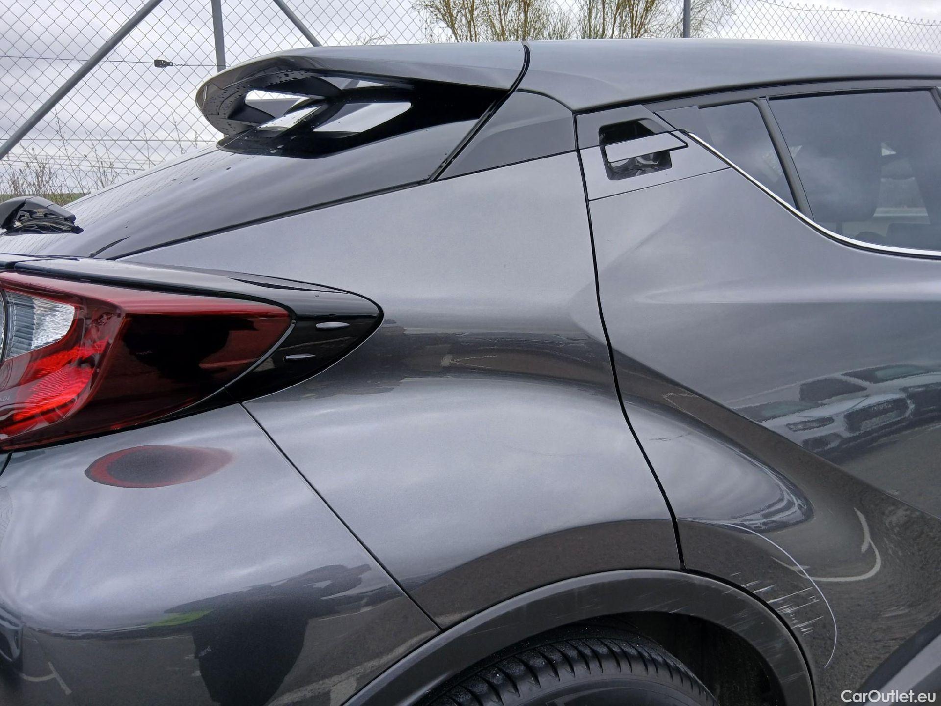  Toyota  C-HR TOYOTA  / 2019 / 5P / todoterreno 2.0 180H Advance #42