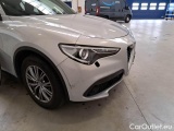  Alfa Romeo   STELVIO ALFA ROMEO / 2017 / 5P / SUV 2.2 TURBO DIESEL 160CV BUSINESS AT8 RWD #40