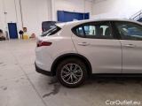  Alfa Romeo   STELVIO ALFA ROMEO / 2017 / 5P / SUV 2.2 TURBO DIESEL 160CV BUSINESS AT8 RWD #52