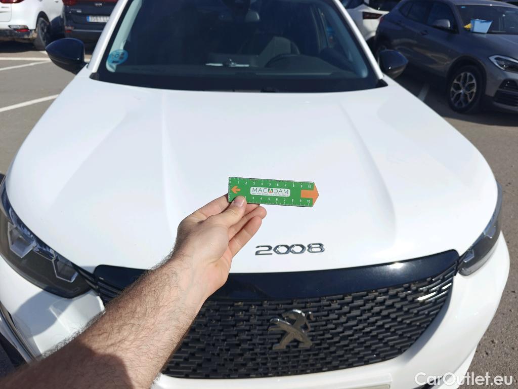  Peugeot  2008 PEUGEOT  / 2019 / 5P / todoterreno Allure BlueHDI 81kW (110CV) #45