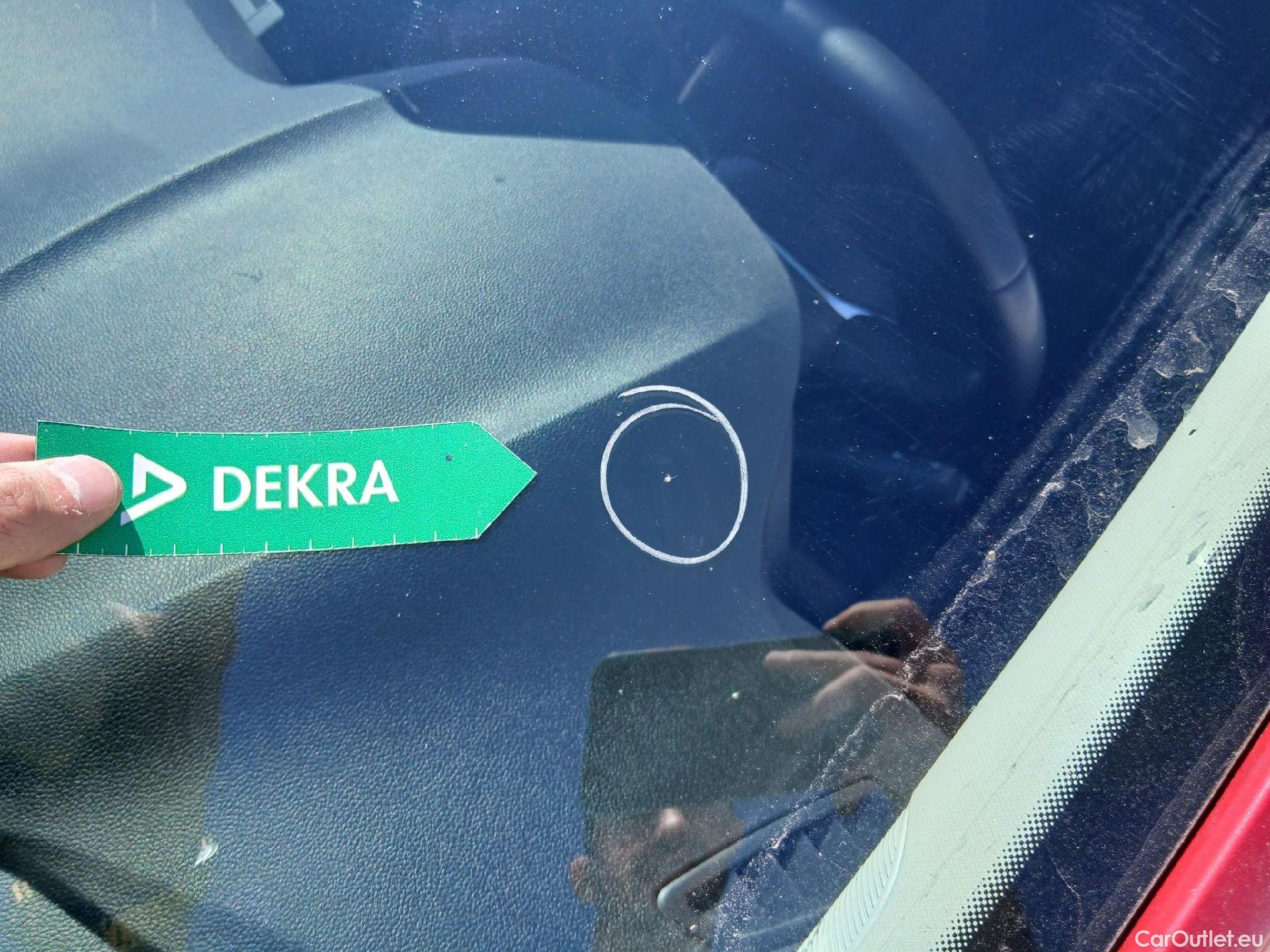  Renault  Clio RENAULT  / 2019 / 5P / berlina con portón Intens TCe 74 kW (100CV) GLP #3