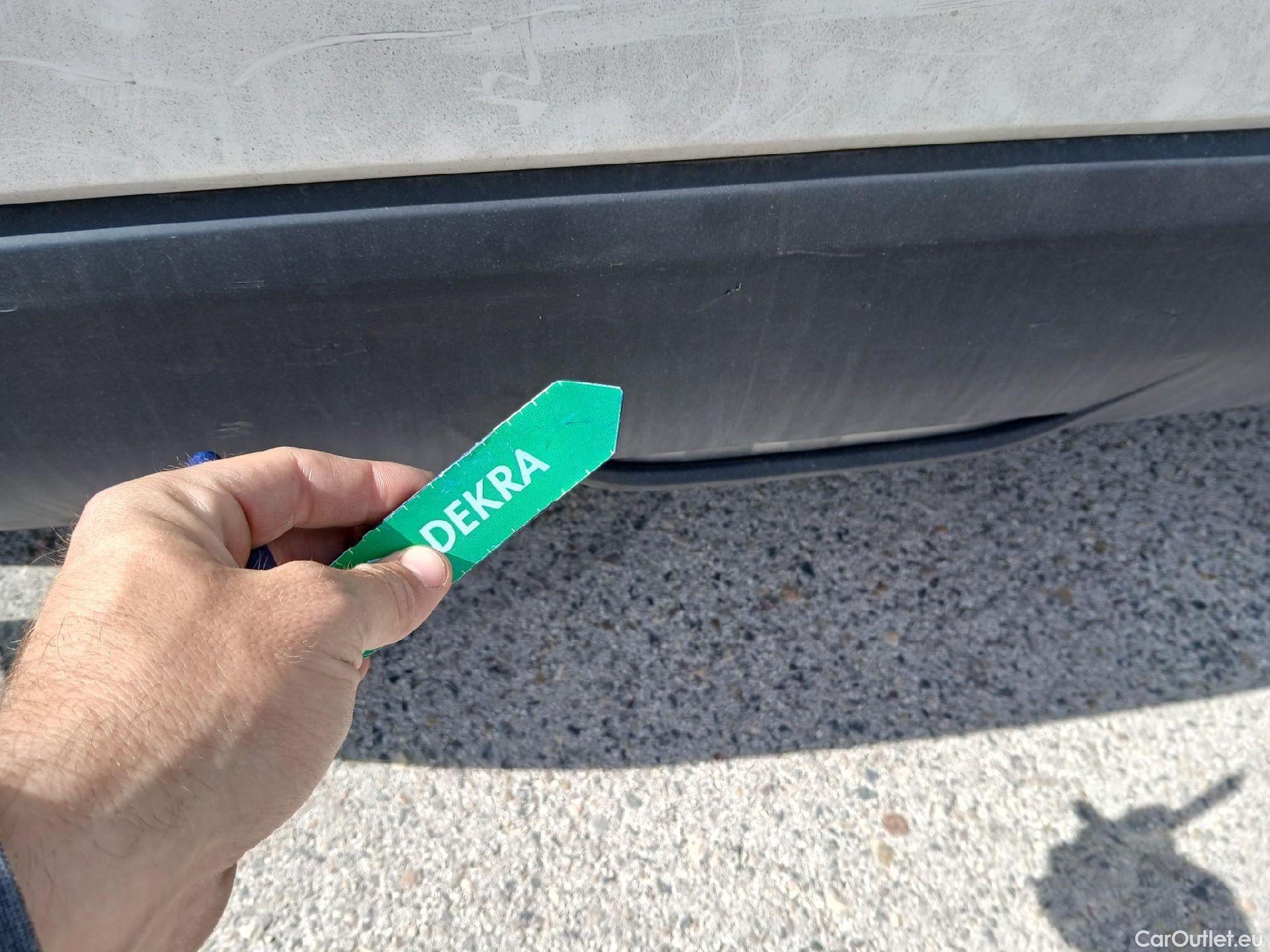  Toyota  Yaris TOYOTA  / 2020 / 5P / berlina con portón 1.5 120H Business Plus #13