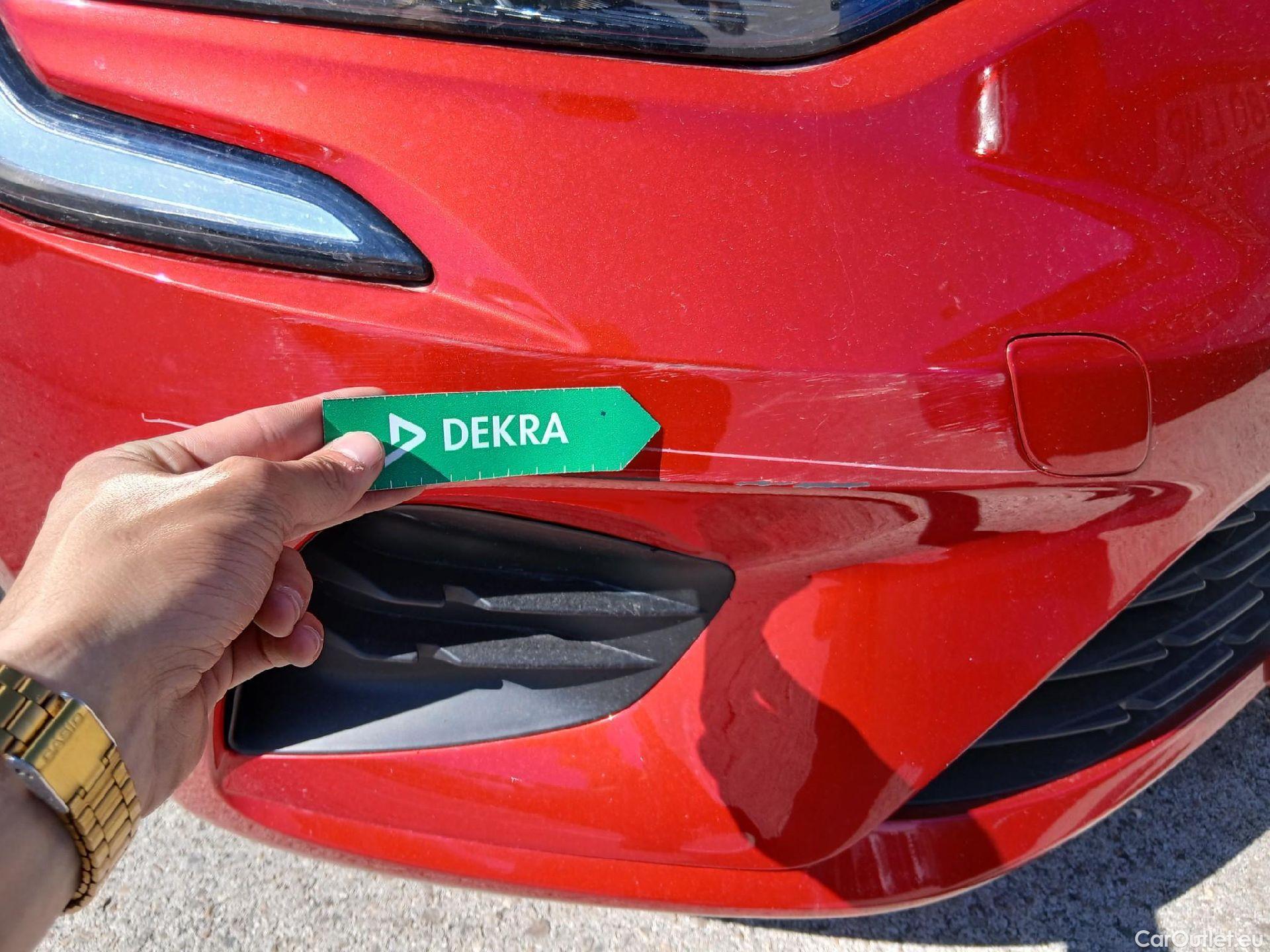  Renault  Clio RENAULT  / 2019 / 5P / berlina con portón Intens TCe 74 kW (100CV) GLP #4