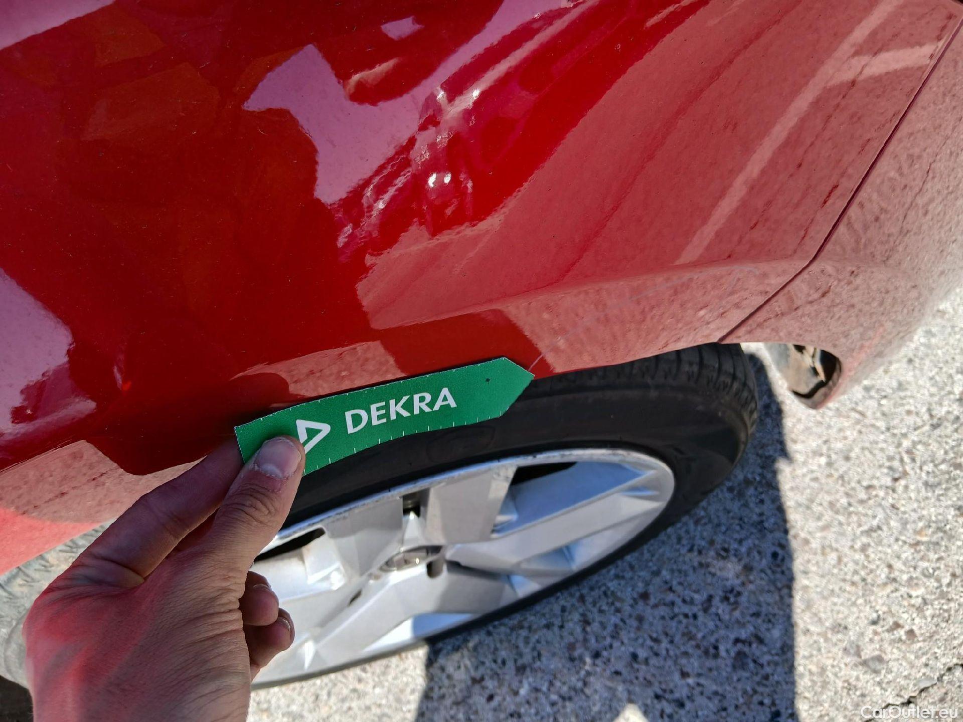  Renault  Clio RENAULT  / 2019 / 5P / berlina con portón Intens TCe 74 kW (100CV) GLP #25